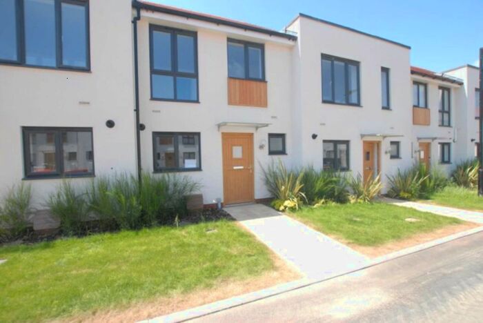 2 Bedroom Terraced House To Rent In Cole Avenue, Southend-On-Sea, SS2