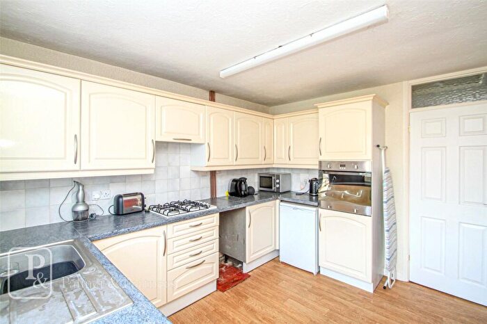 2 Bedroom Bungalow For Sale In Dupont Close, Clacton-on-Sea, Essex, CO16