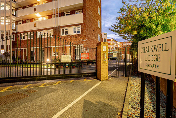 1 Bedroom Apartment For Sale In London Road, Westcliff-on-sea, SS0