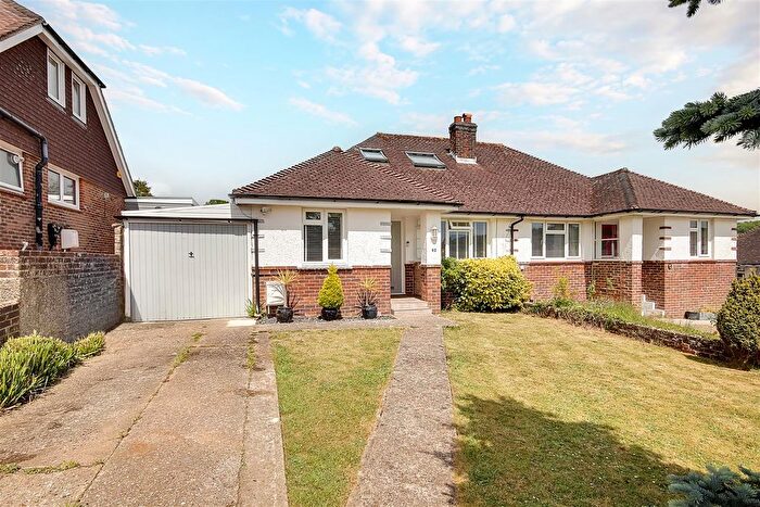 4 Bedroom Semi-detached House For Sale In Vale Avenue, Worthing, BN14