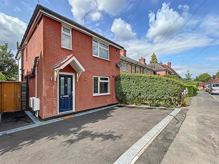 3 Bedroom End Of Terrace House For Sale In Hyde Road, Kenilworth, CV8