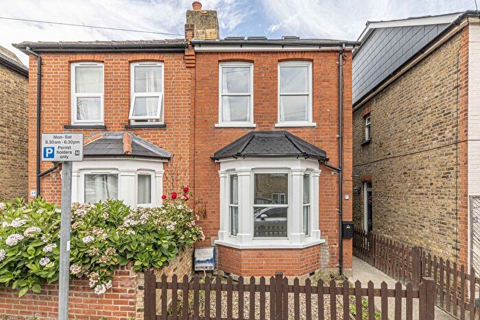 4 Bedroom Property To Rent In Hampden Road, Kingston Upon Thames, KT1