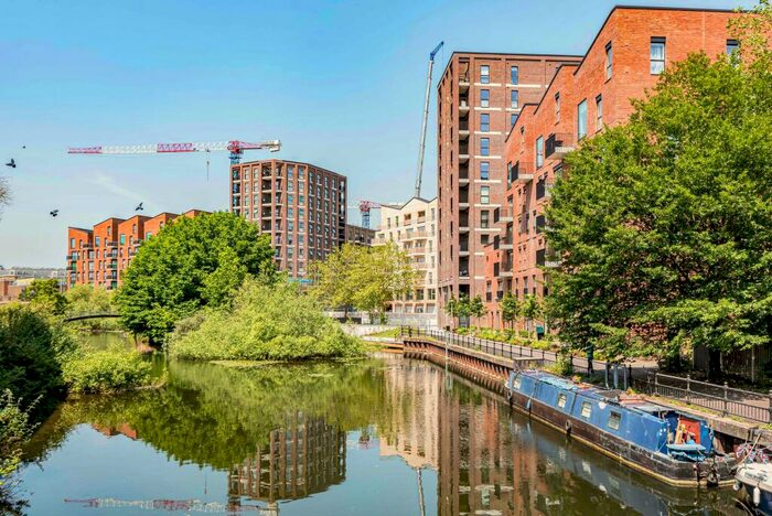 2 Bedroom Flat To Rent In Carraway Street, Reading, RG1