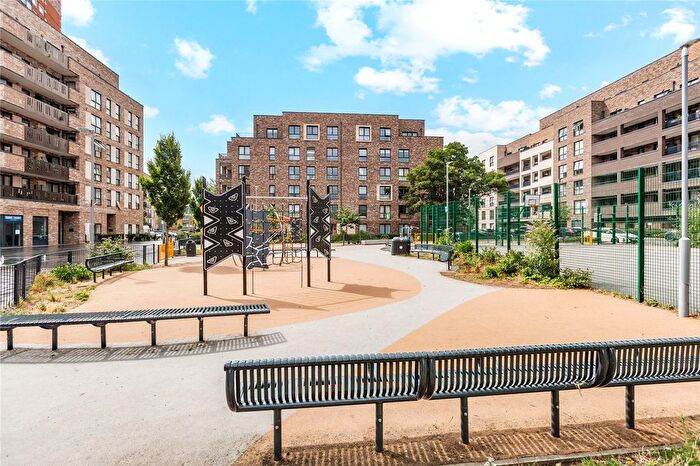 2 Bedroom Flat For Sale In Braithwaite House, Walthamstow, E17
