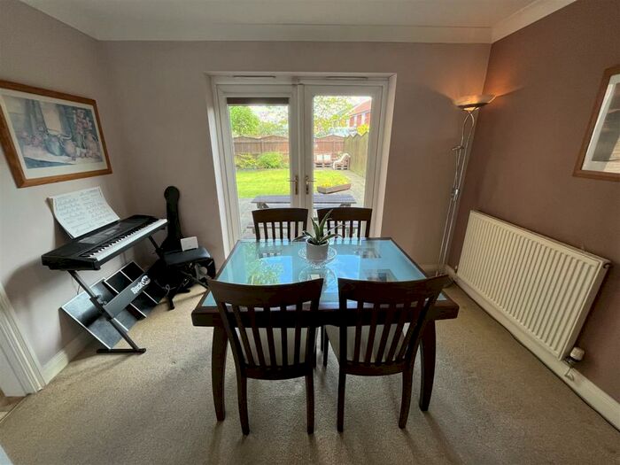4 Bedroom Detached House For Sale In Sandhurst Drive, Wilmslow, SK9