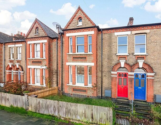 2 Bedroom Property For Sale In Gipsy Road, West Norwood, London, SE27