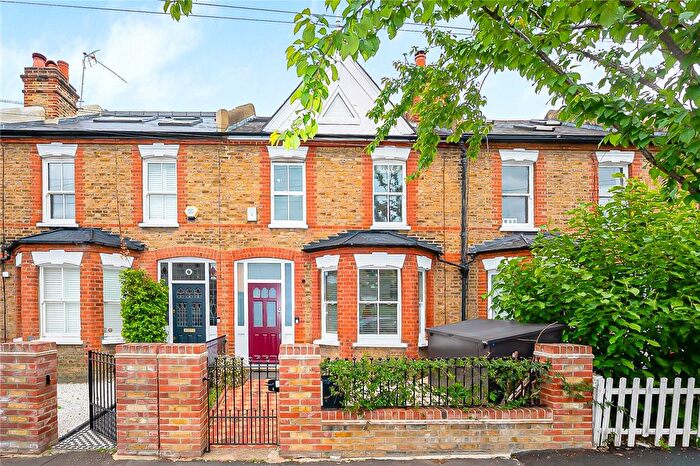 3 Bedroom Terraced House For Sale In Laurel Avenue, Twickenham, TW1