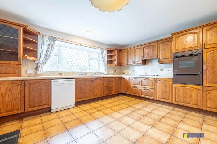 4 Bedroom House And Lands For Sale In Loughshore Road, Enniskillen, BT74