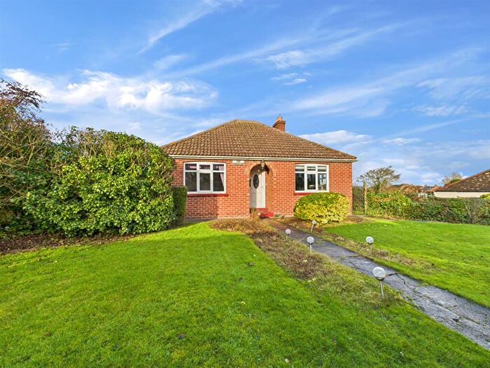 2 Bedroom Detached Bungalow For Sale In Alford Road, Huttoft, Alford, LN13