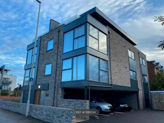 1 Bedroom Flat To Rent In Autumn Gold House, Christchurch BH23