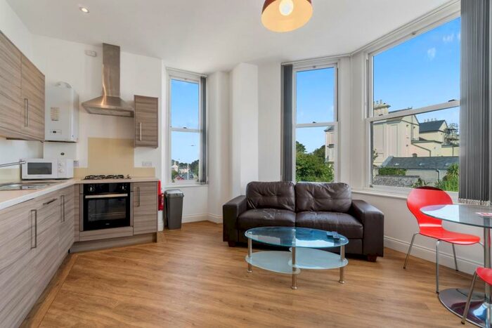 2 Bedroom Flat To Rent In Ford Park Road, Plymouth, Devon, PL4