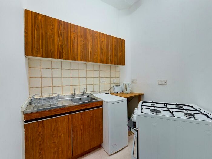 1 Bedroom Flat To Rent In Wardlaw Place, Gorgie, Edinburgh, EH11