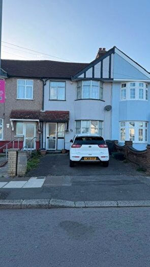 3 Bedroom Terraced House To Rent In Belvedere Avenue, Ilford, IG5