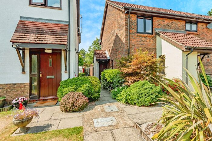 1 Bedroom End Of Terrace House For Sale In Broadlands, Horley, RH6