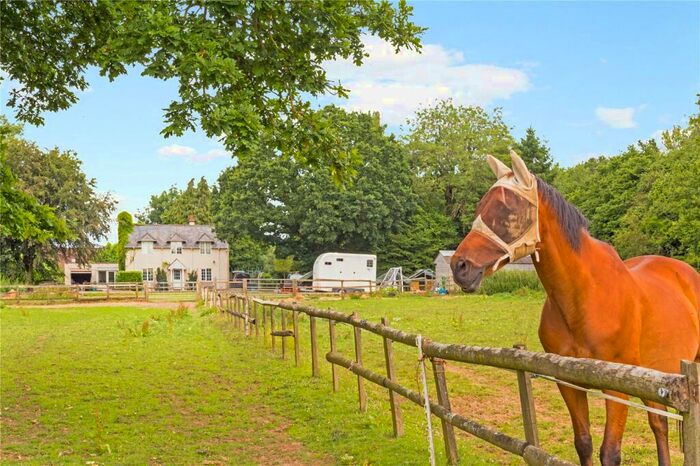 4 Bedroom Detached House For Sale In Ermin Street, Hungerford, RG17