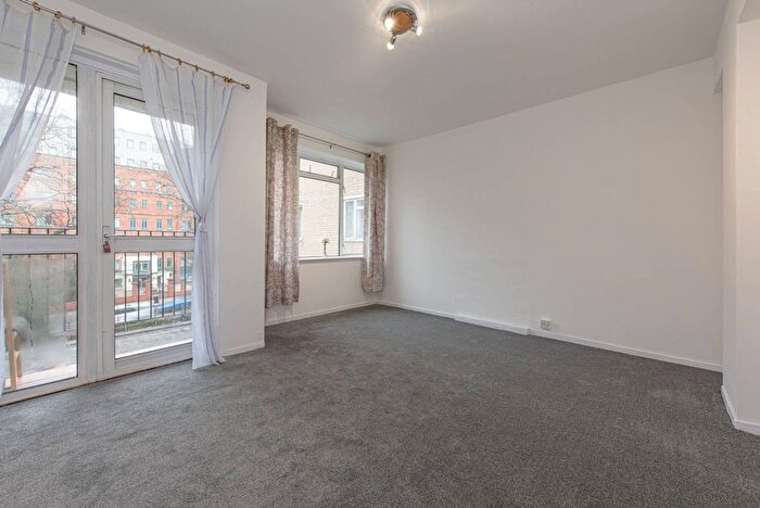 2 Bedroom Flat For Sale In Shoot Up Hill, Kilburn, London, NW2