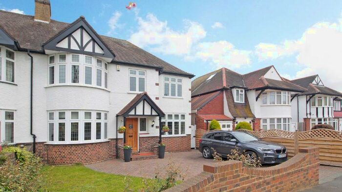 4 Bedroom Semi-Detached House For Sale In Kings Avenue, Bromley, London, BR1