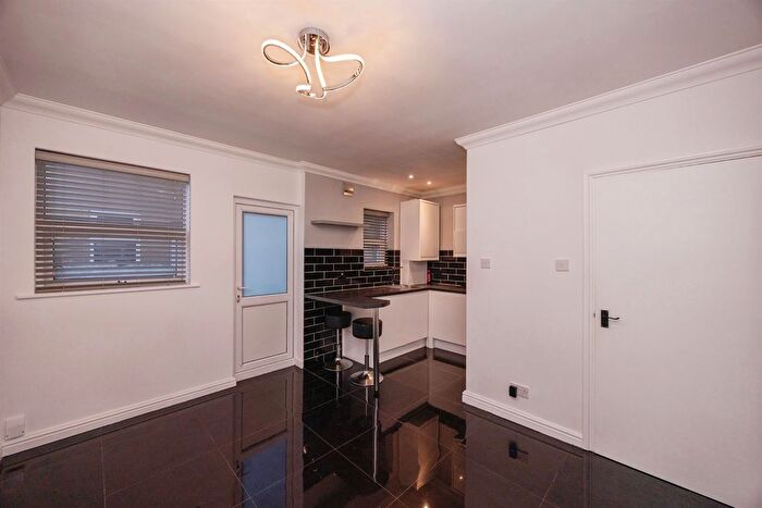 1 Bedroom Flat For Sale In Alhambra Road, Southsea, PO4