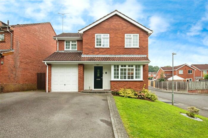 4 Bedroom Detached House For Sale In Oswestry Close, Redditch, Worcestershire, B97