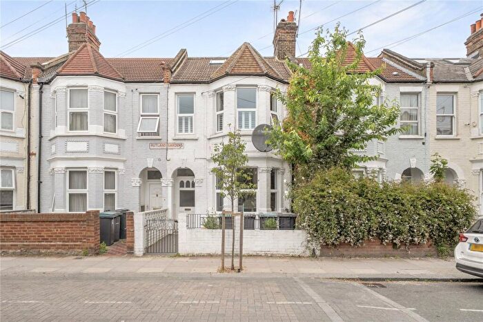1 Bedroom Flat To Rent In Rutland Gardens, Harringay, London, N4