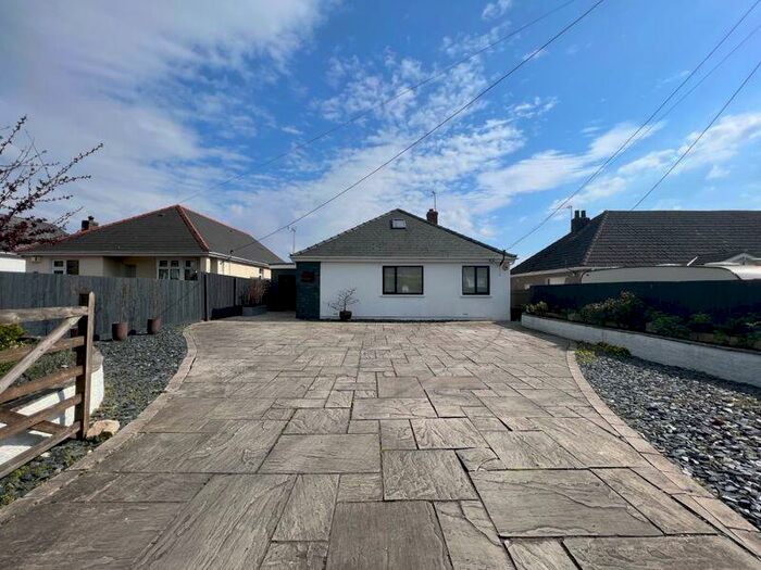 4 Bedroom Detached House For Sale In Fontygary Road, Rhoose, CF62