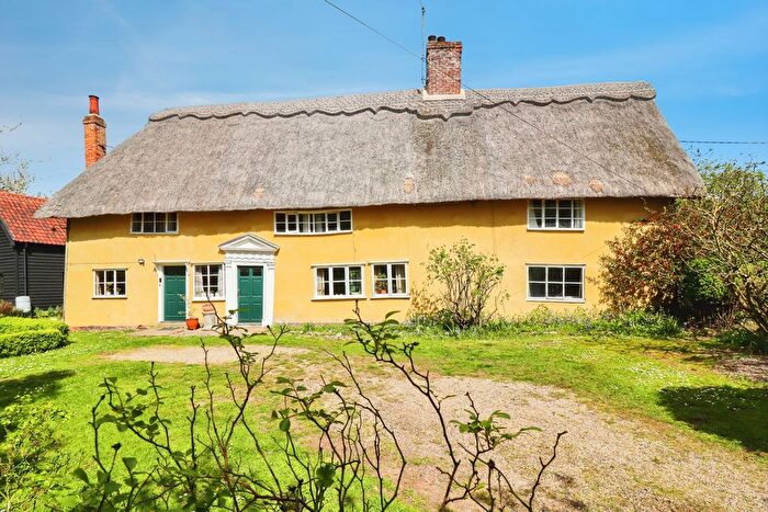 5 Bedroom Detached House For Sale In Finningham Road, Gislingham, Eye, Suffolk, IP23