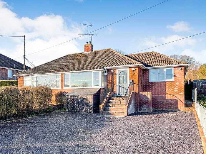 3 Bedroom Semi-Detached Bungalow For Sale In Bursledon Road, Hedge End, SO30