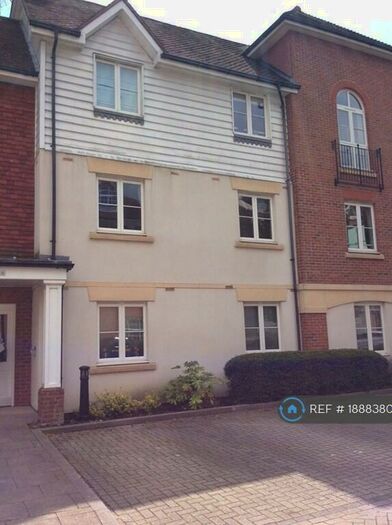 2 Bedroom Flat To Rent In St. Agnes Place, Chichester, PO19