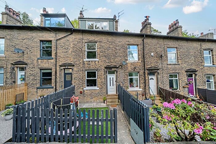 4 Bedroom Terraced House For Sale In Willow Terrace, Sowerby Bridge, HX6