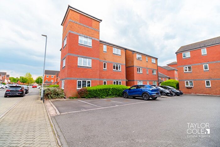 2 Bedroom Flat For Sale In Peel Drive, Wilnecote, Tamworth, B77