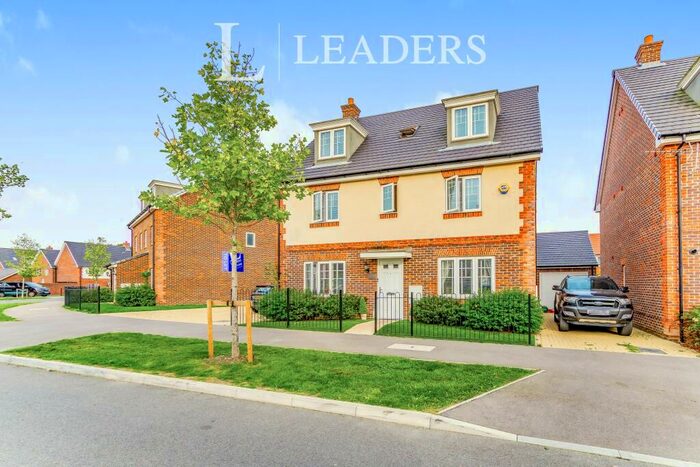 5 Bedroom Detached House To Rent In Foxglove Drive, Forge Wood, RH10