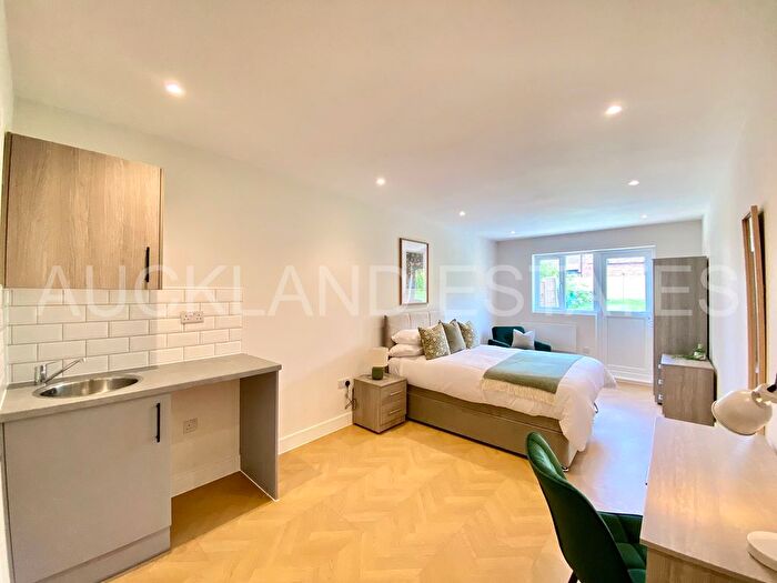 Studio To Rent In Tempest Avenue, Potters Bar, EN6