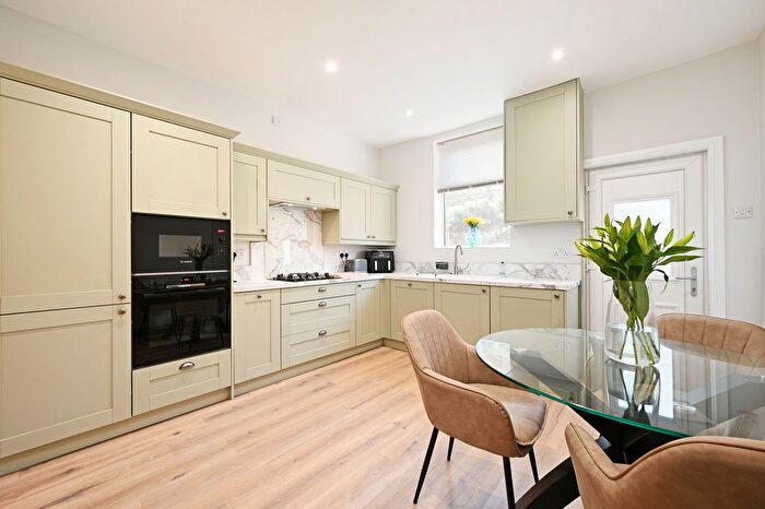 3 Bedroom Terraced House For Sale In Fentonville Street, Sharrow, Sheffield, S11