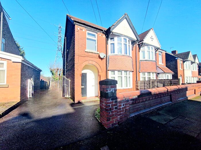 1 Bedroom Flat To Rent In Walker Avenue, Whitefield, M45