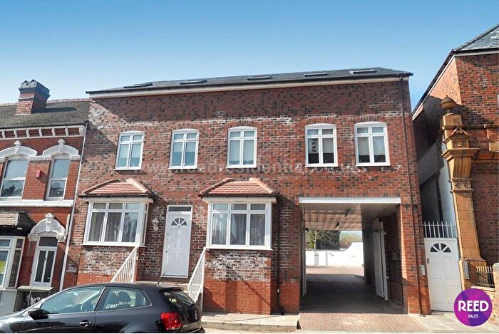 2 Bedroom Flat To Rent In Hubert Road, Selly Oak, Birmingham, B29