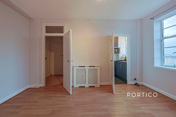 1 Bedroom Flat To Rent In Hamlet Gardens, London, W6