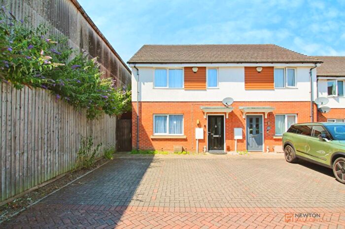 3 Bedroom Semi-Detached House For Sale In Adventurer Way, Thurmaston, LE4