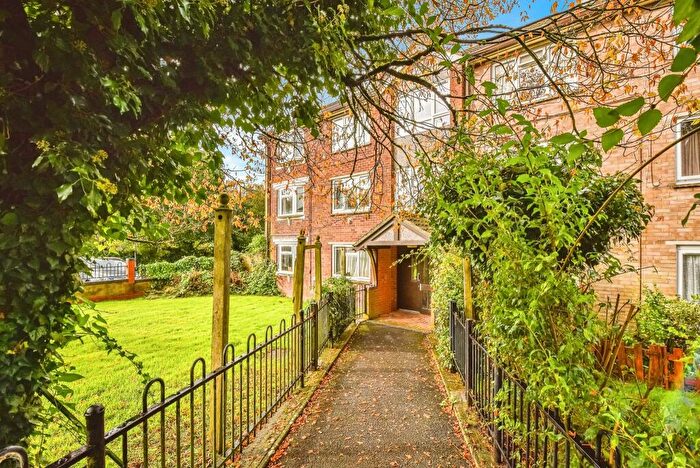 1 Bedroom Flat For Sale In Mayenne Place, Devizes, SN10