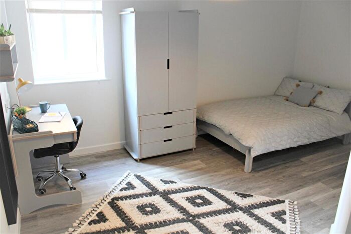 6 Bedroom Flat To Rent In Brayford Court - Apartment - Student Apartment - /, LN1