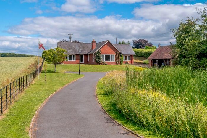 3 Bedroom Bungalow For Sale In Ocle Pychard, Hereford, HR1