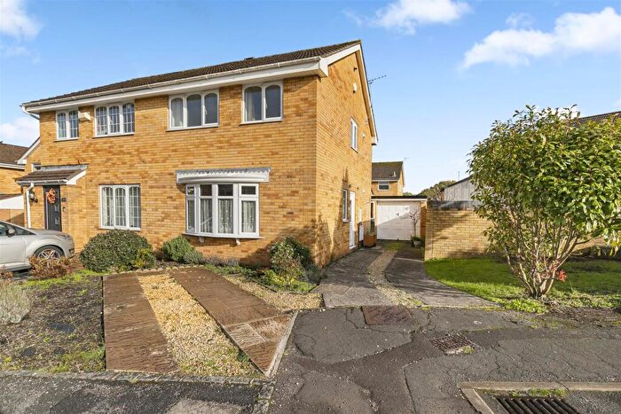 3 Bedroom Semi Detached House For Sale In Hardwick Close, North Common, BS30