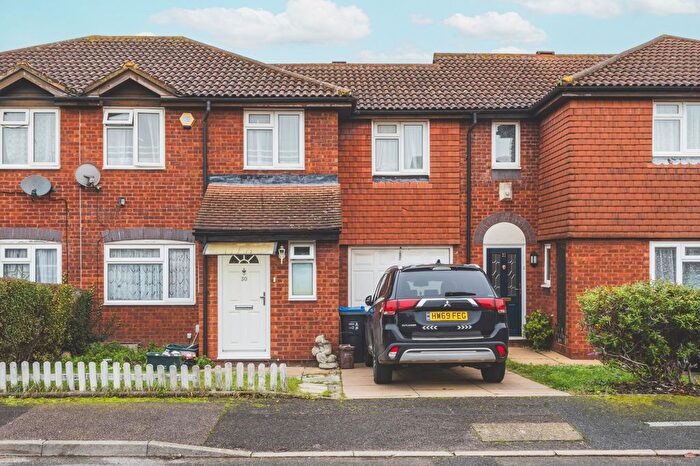 4 Bedroom Terraced House To Rent In Goodwin Close, Mitcham, CR4