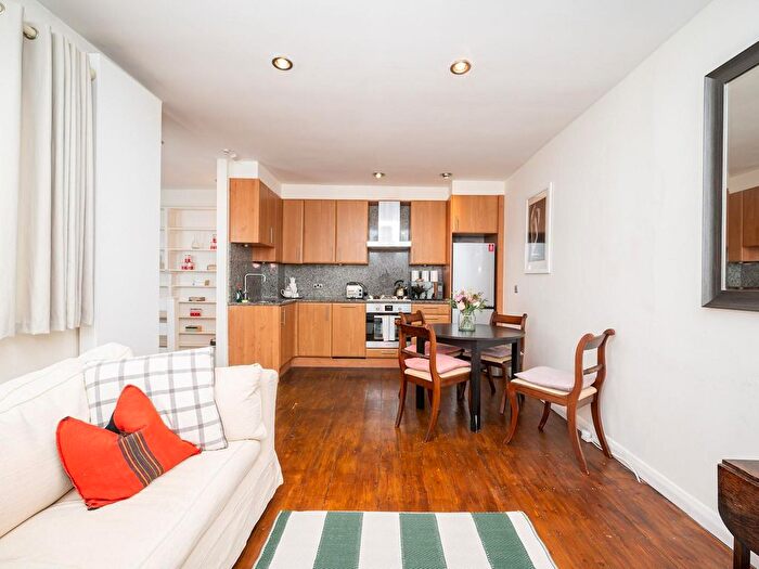 1 Bedroom Flat To Rent In Fitzrovia, W1T