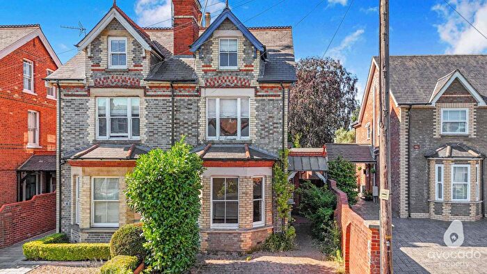 5 Bedroom Semi Detached House For Sale In Mansfield Road, Reading, RG1