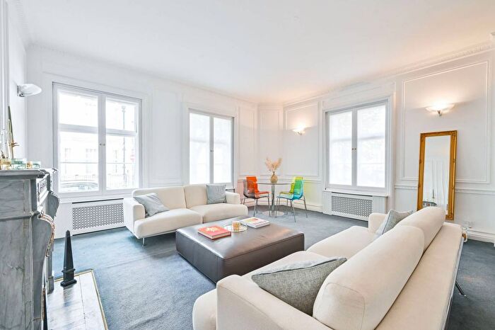 2 Bedroom Flat For Sale In Mansfield Street, Marylebone, London, W1G