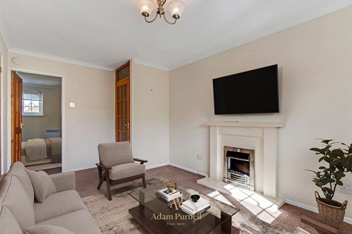 1 Bedroom Maisonette For Sale In Sycamore Close, Burbage, LE10