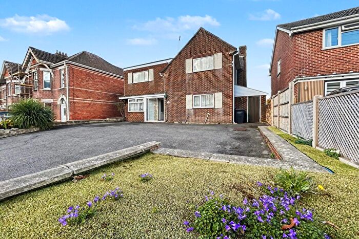 7 Bedroom Detached House For Sale In Oakdale, BH15