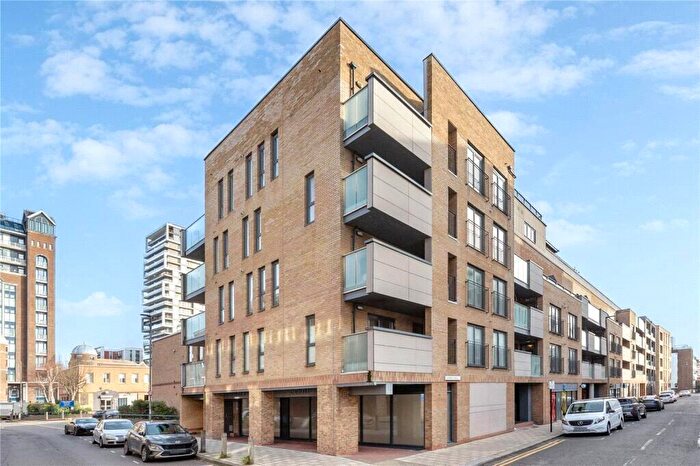 3 Bedroom Flat For Sale In Chatfield Road, London, SW11
