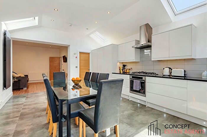 4 Bedroom Terraced House To Rent In Ascot Road, Tooting, SW17