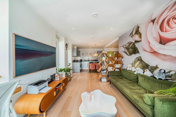 1 Bedroom Flat To Rent In Pilot Walk, London, SE10